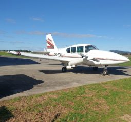 Piper PA23-250F Aztec, 1981 full