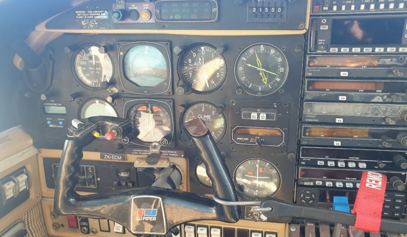 Piper PA23-250F Aztec, 1981 full