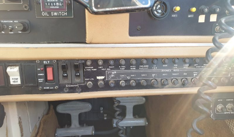 Piper PA23-250F Aztec, 1981 full