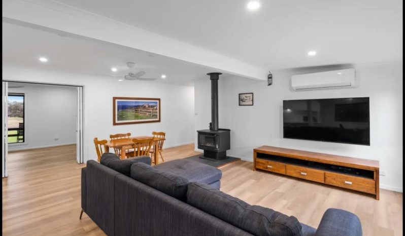 Airstrip, 40 acres, 4 bedroom house full