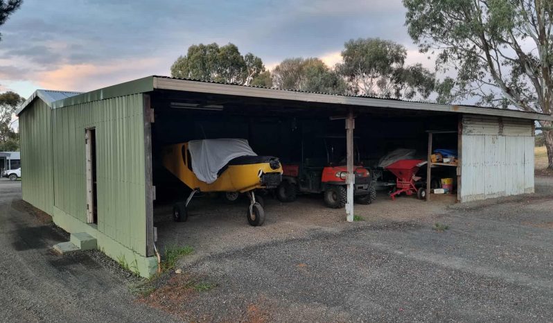 Airstrip, 40 acres, 4 bedroom house full