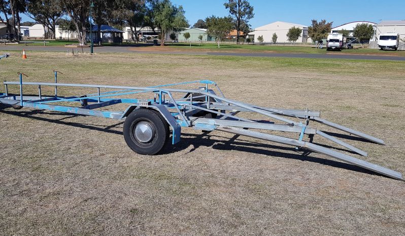 Aircraft trailer full