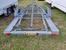 Aircraft trailer full